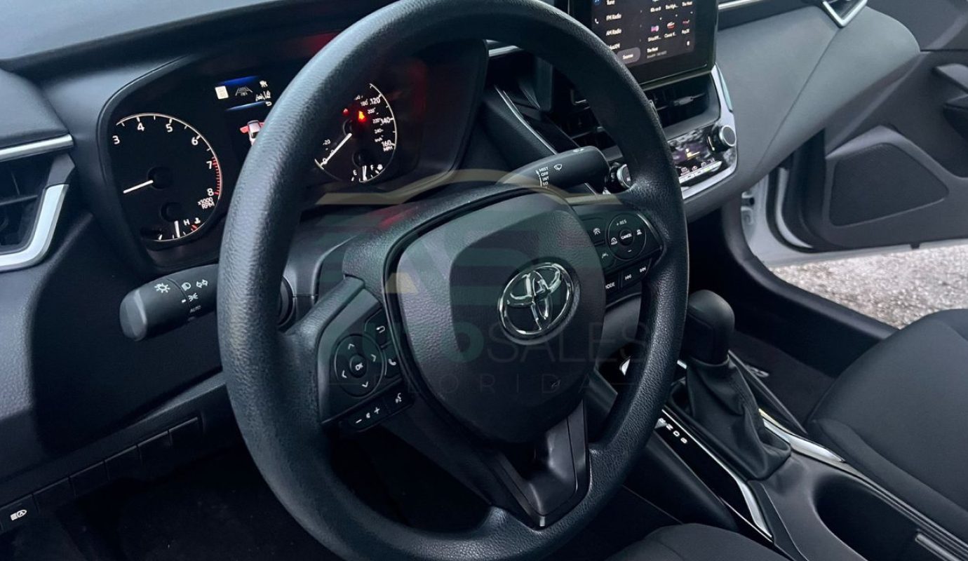 Toyota Corolla 2024 – A Blend of Style, Efficiency, and Performance